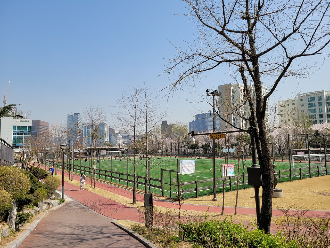 图片报：格雷茨卡大概率不会续约，拜仁已在寻找其替代者