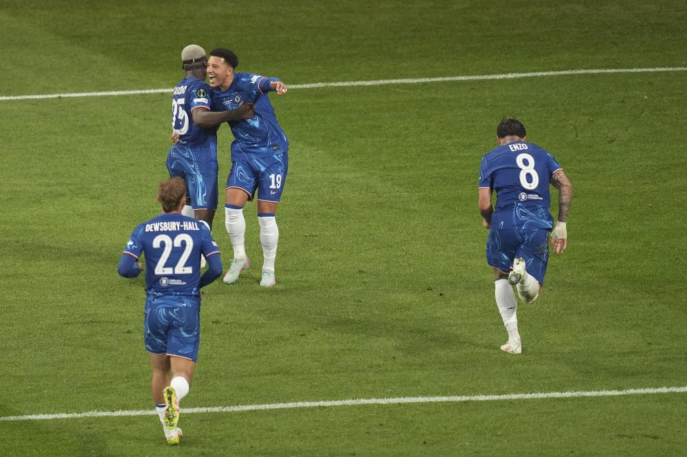 马拉松“最快女护士”因违规兼职取酬，被医院警告处分6个月